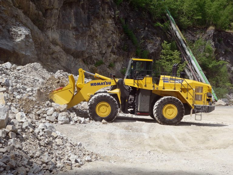 Komatsu’dan mermer sektörüne yeni nesil çözüm