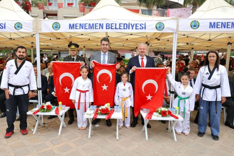 “Kalbimizde Atamız, umudumuzda gençlerimiz var”