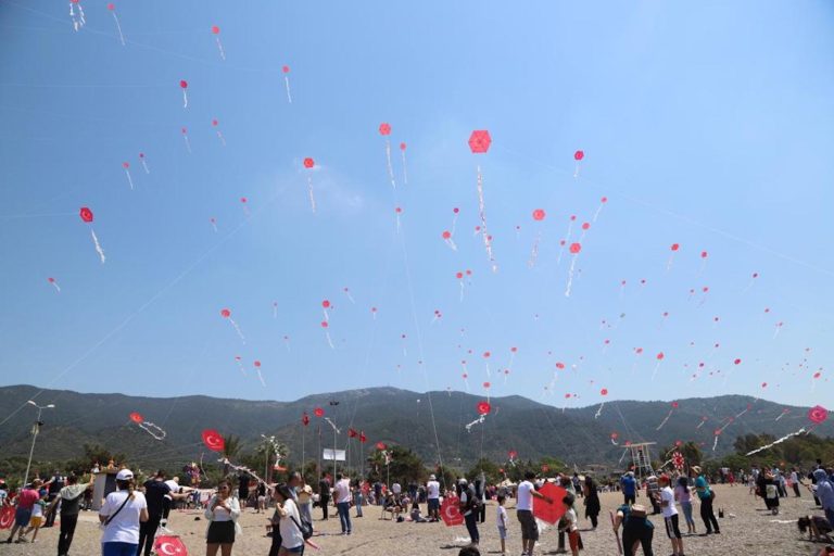 Menderes semaları rengarenk olacak