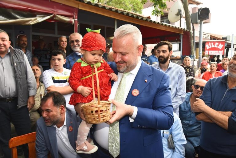 Emiralem Çilek Festivali 11-12 Mayıs’ta başlıyor