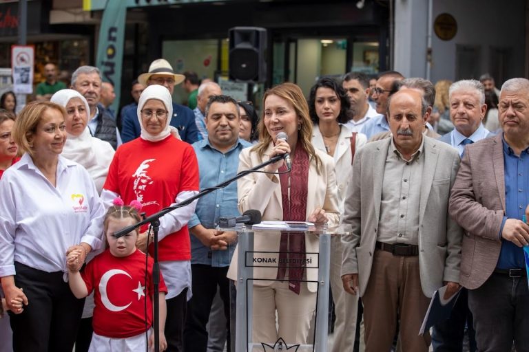 Mutlu: Konak’ta hiç kimse kendini öteki hissetmeyecek