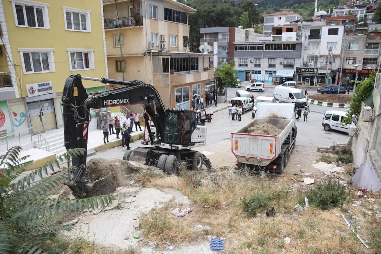 Bornova’nın sorunlarına hızlı çözüm 