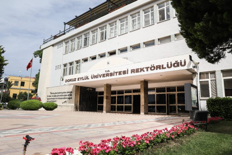 DEÜ’den, THE 2024 Genç Üniversiteler sıralamasında büyük başarı