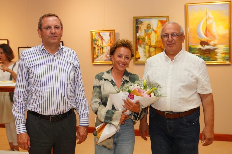 AYKÜSAD yıl sonu resim sergisi ziyaretçilerini bekliyor