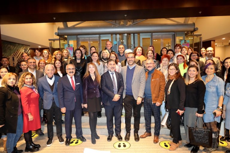 “Gençlerimizi mesleki eğitime yönlendirerek üretim ve ihracat hedeflerimize ulaşacağız”
