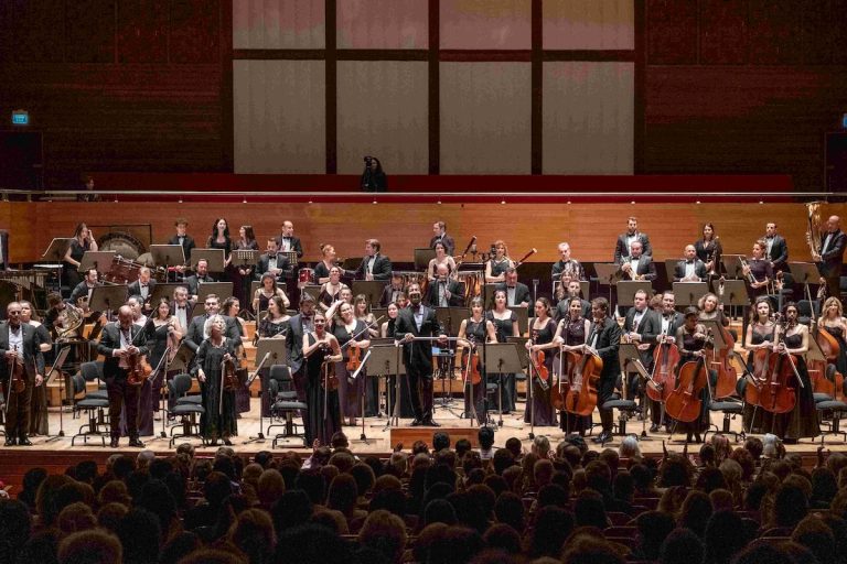 Olten Filarmoni Orkestrası, dünyaca ünlü sanatçıları müzikseverlerle buluşturuyor