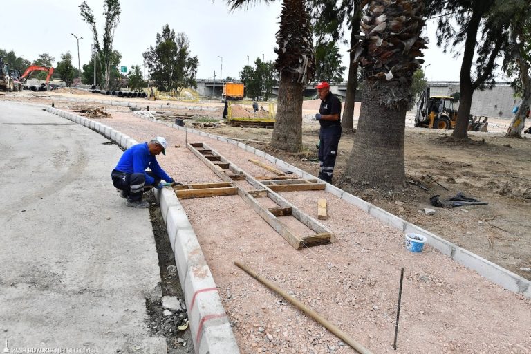 Ata Caddesi Kavşağı düzenleniyor