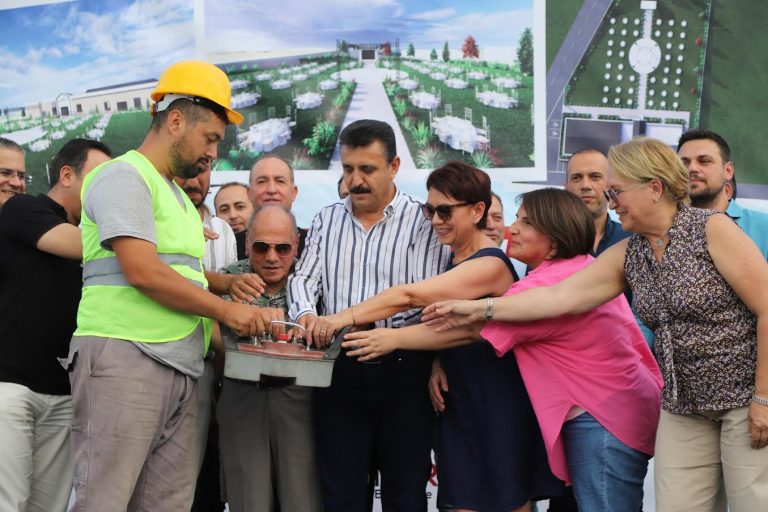Dikili’de düğün salonu temeli atıldı
