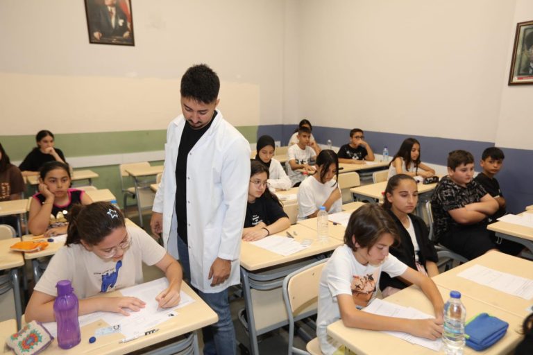 Bayraklılı öğrencilerin sınav heyecanı