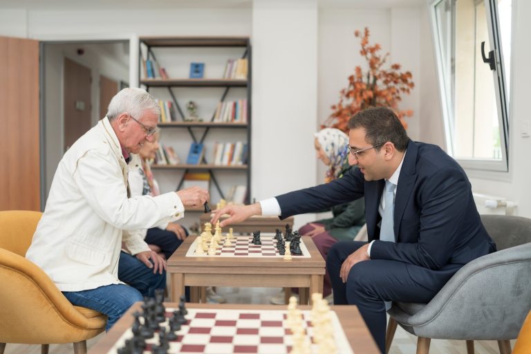 Yiğit: Büyüklerimiz, çınarlarımızla gurur duyuyoruz