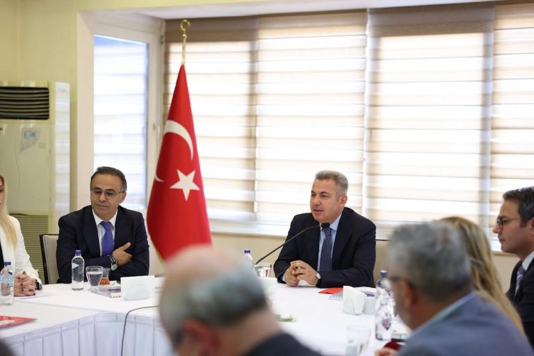 Vali Elban: Eğitim birinci önceliğimiz