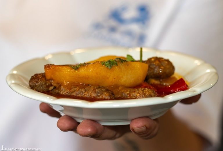 Kent Lokantası Kemeraltı’nda hizmette 