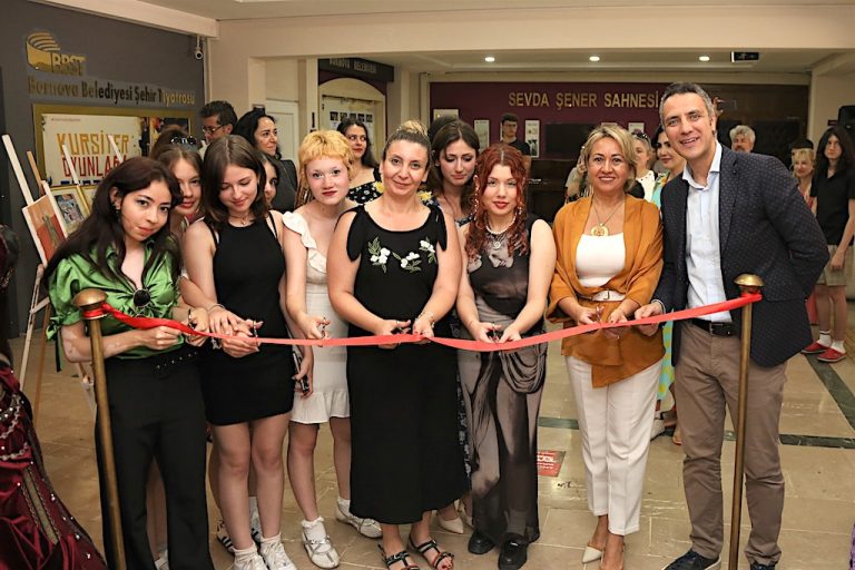 Yedi öğrenciden “Yedili Yansıma” sergisi