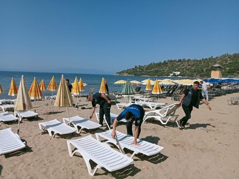 Menderes’ten korsan şezlonglara ceza