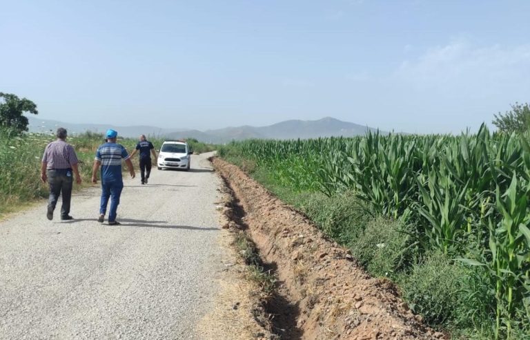 Hobi bahçesine izinsiz elektrik hattı çekenlere suçüstü