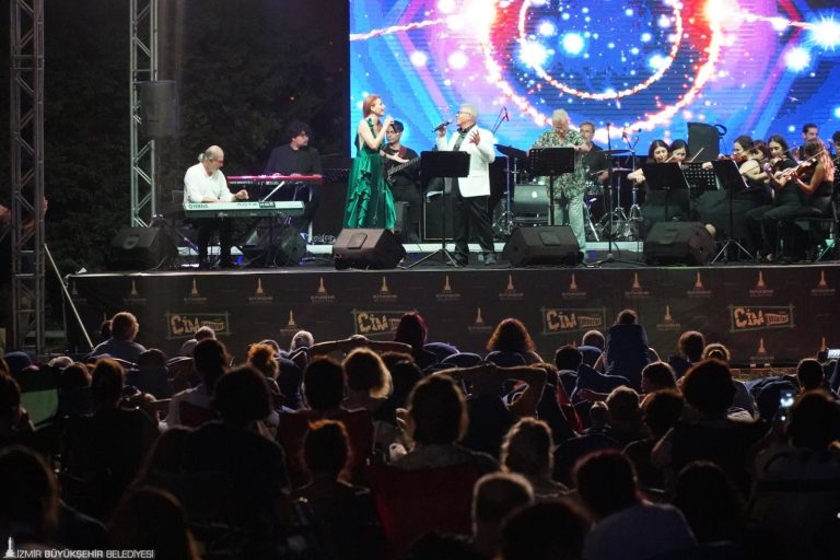 Çim Konserleri başladı