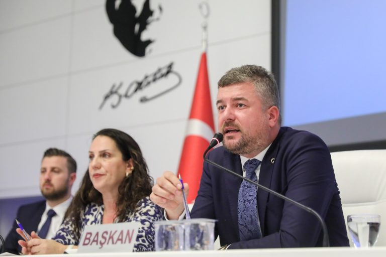 “Bütün iyi niyetimizle Şirinyer Pazar Yeri’nin açılması için çalışıyoruz”