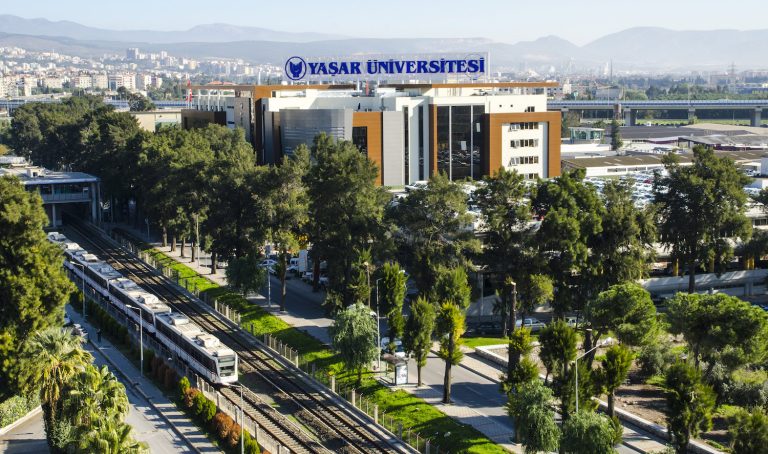 Yaşar Üniversitesi’nden Avrupa’da saygın temsiliyet