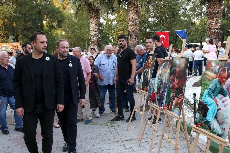 Bornova’da duygu dolu Srebrenica anması