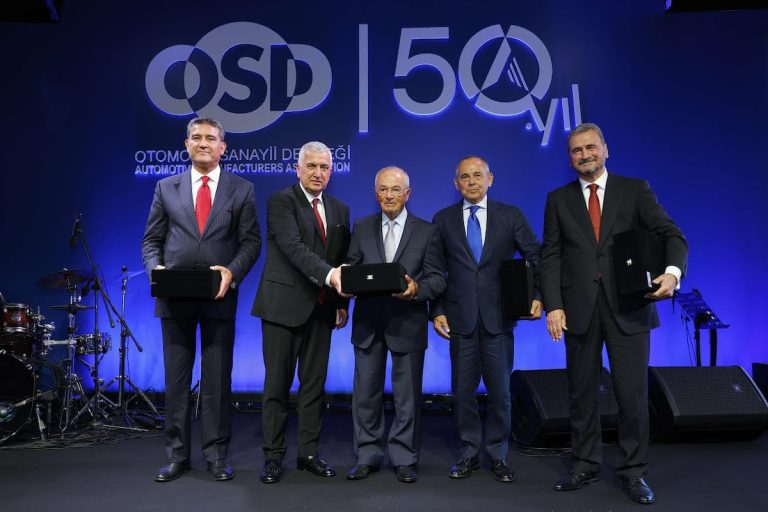 “Yeni düzenlemeler yatırımların önünü açtı”