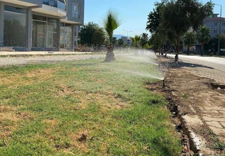 Ödemiş’in parklarda tam otomatik sulama sistemi başlıyor