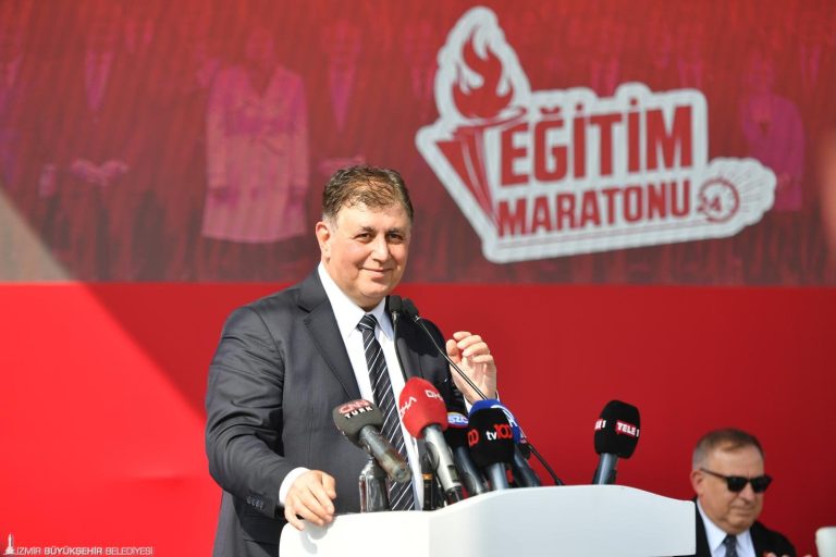 İzmir Büyükşehir Belediyesi okul kantinlerine giriyor