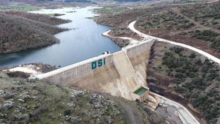 Manisa’da 12 bin dekar arazi su ile buluştu