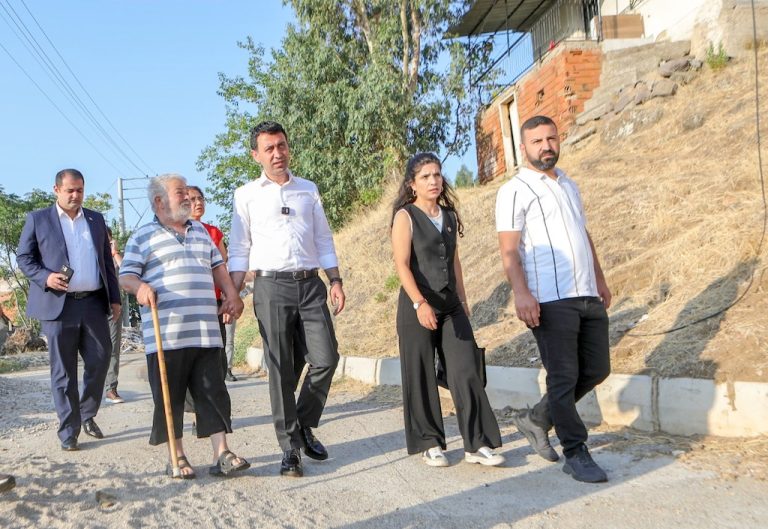 Başkan Önal, mahalle turlarına devam ediyor