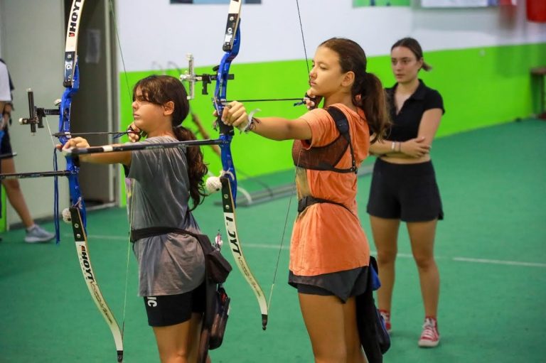 Karşıyaka’nın Yaz Spor Okulları’na 2 binden fazla kursiyer katıldı 