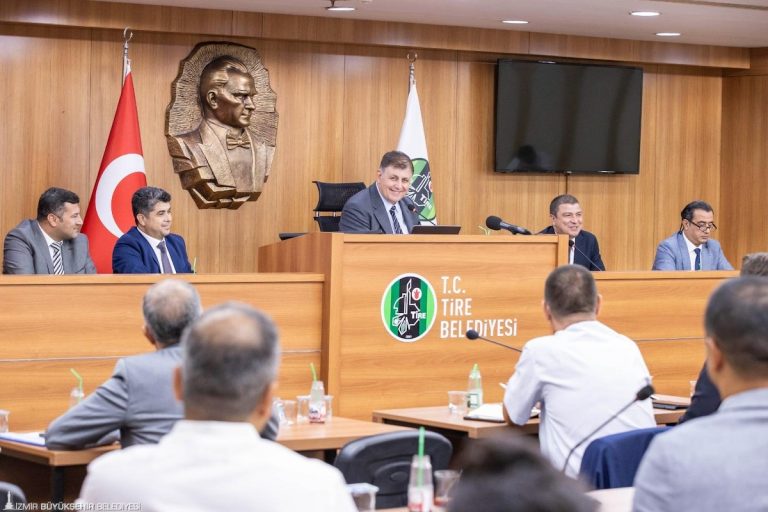 Tugay’dan Tire’de temel belediyecilik vurgusu 