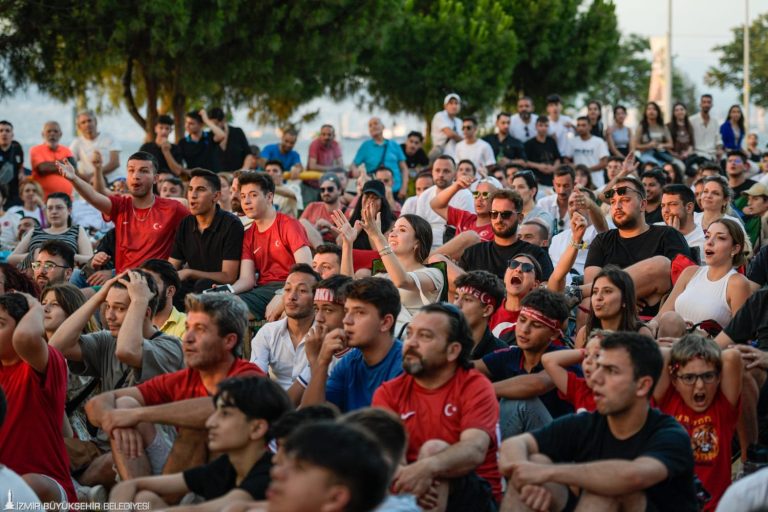 İzmir’de ‘Filenin Sultanları’ için dev heyecan