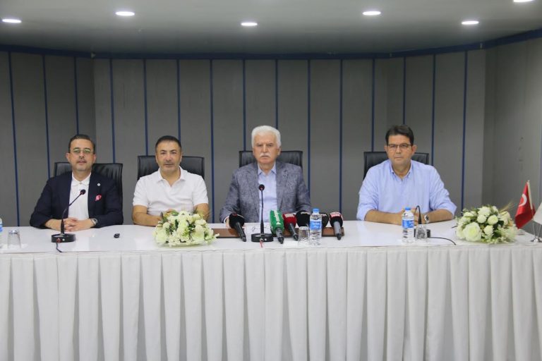 Pamukkale’deki su debisi düştü; tarım ve turizm tehlikede