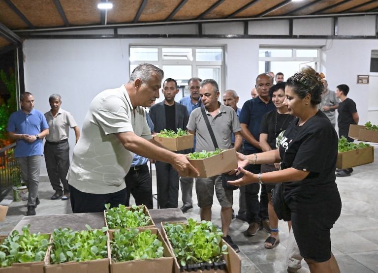 Bornova’da kışlık sebze eğitimi