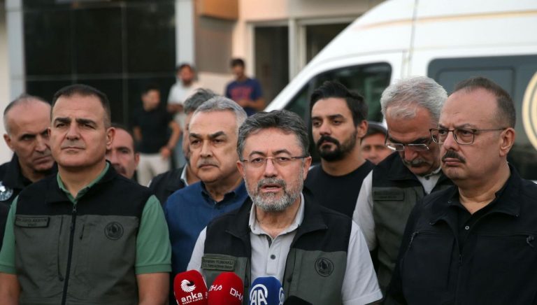 Yumaklı: Karşıyaka, Urla ve Göynük’teki yangınlar kontrol altına alındı
