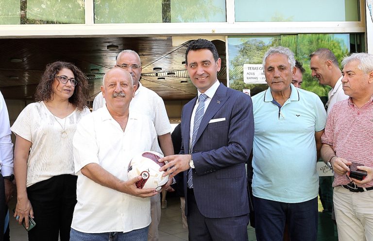 Bayraklı Belediyesi’nden amatör spor kulüplerine destek