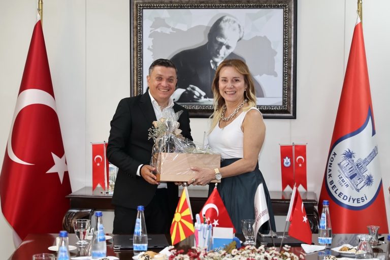 Konak ve Gradsko arasında ‘Kardeş Şehir’ imzaları atıldı