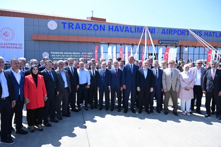Trabzon Havalimanı yeni hizmet binaları hizmete açıldı