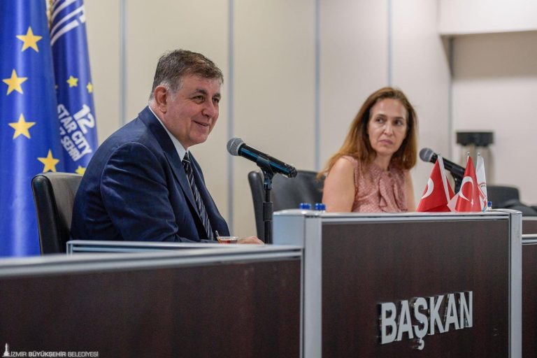 Karşıyaka İskelesi yeniden yapılacak