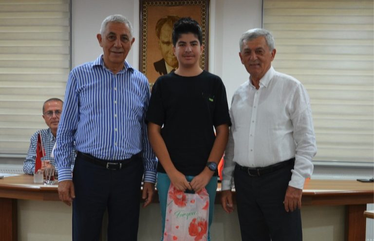Sınav başarısına Salihli TSO’dan ödül