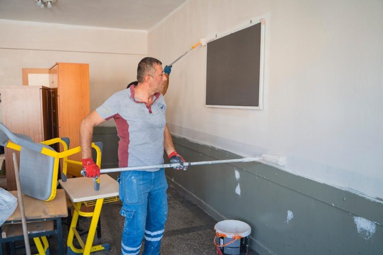 Balçova’nın okulları temizleniyor