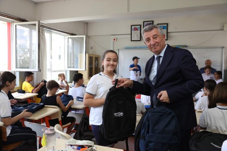 Güzelbahçe’den öğrencilere destek