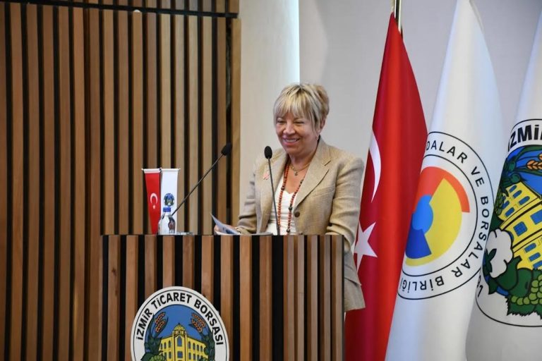 “İzmir için bir fark yaratmanın yollarını aramalıyız”