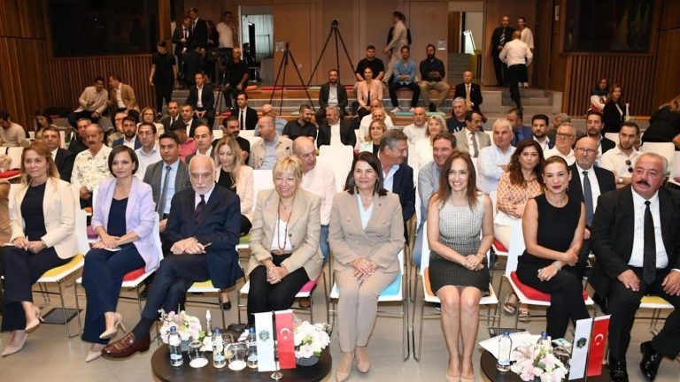 Kadın belediye başkanları, İzmir’e ‘güzel ilçeler’ bırakacak 