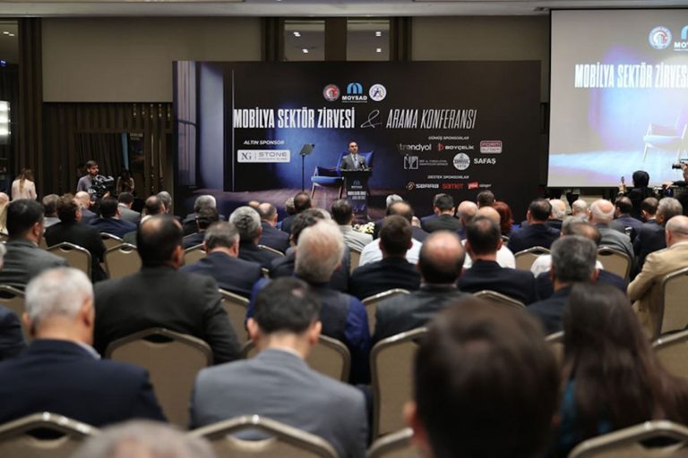 Bakan Kacır’dan evlenecek çiftler için kampanya çağrısı