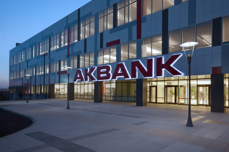 Akbank, takipteki alacaklarını sattı