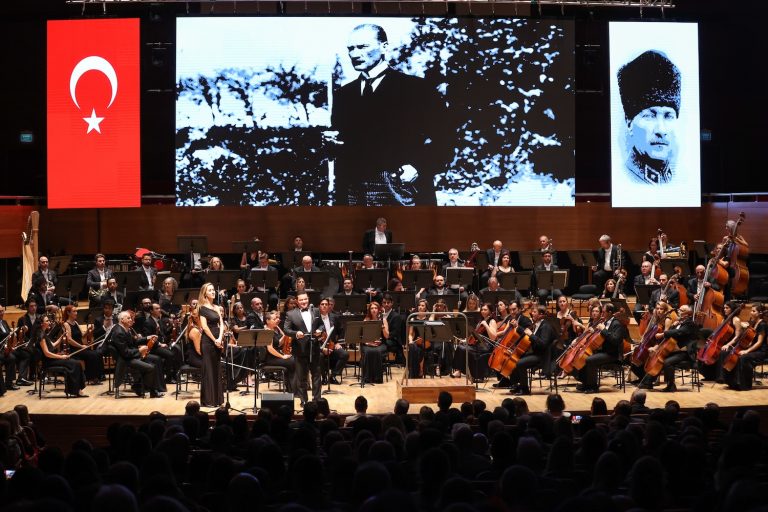 DenizBank’tan Atatürk’ün sevdiği eserler eşliğinde ‘100. Yılı Konseri’