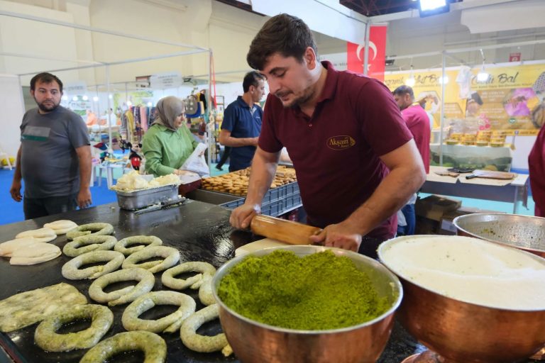 Yöresel lezzetler Antalya’da buluşuyor