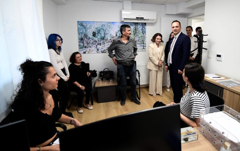 Bornova’da üniversite öğrencilerine belediye desteği