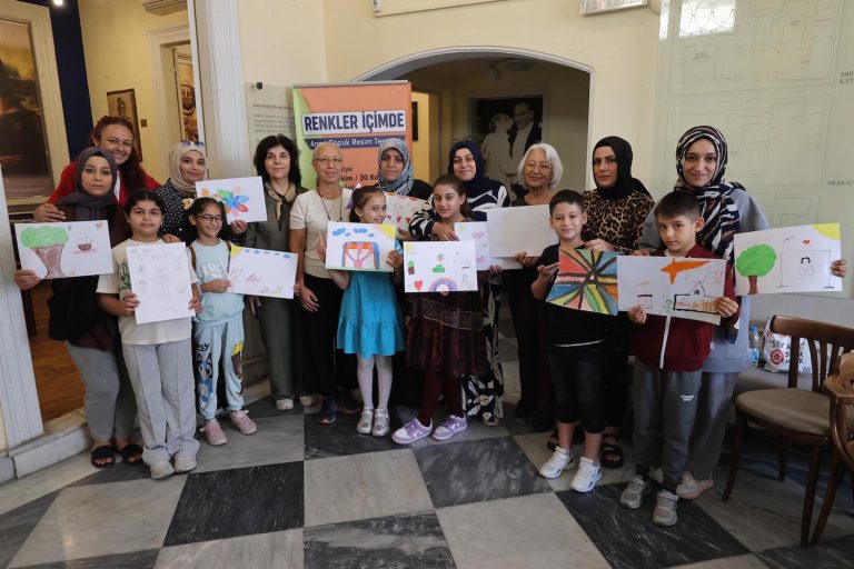 Konak Belediyesi’nden çocuklara ve annelerine özel atölye