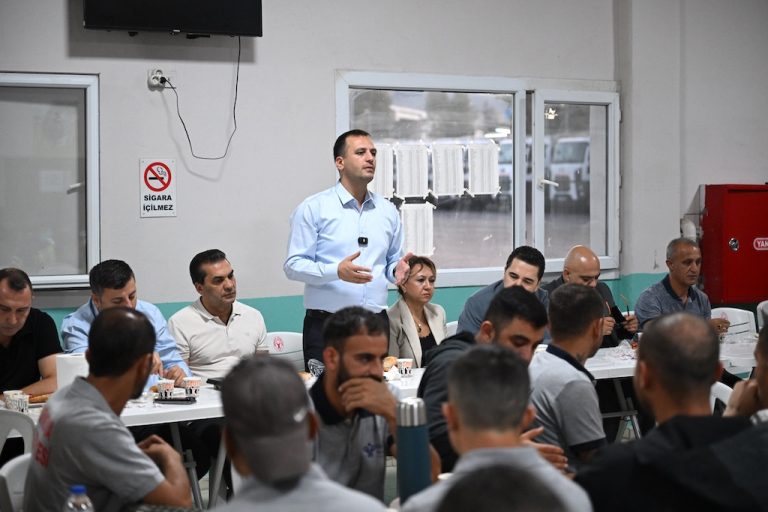 Başkan Eşki, temizlik işçileriyle bir araya geldi